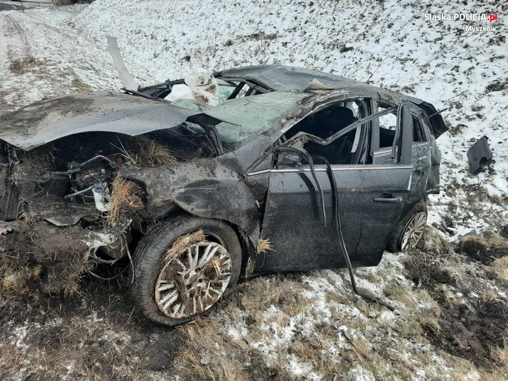 W wypadku zginął 28-letni pasażer Fiata.