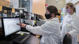 Brytyjscy naukowcy ustalili, że przeziębienie może pomóc w walce z koronawirusem