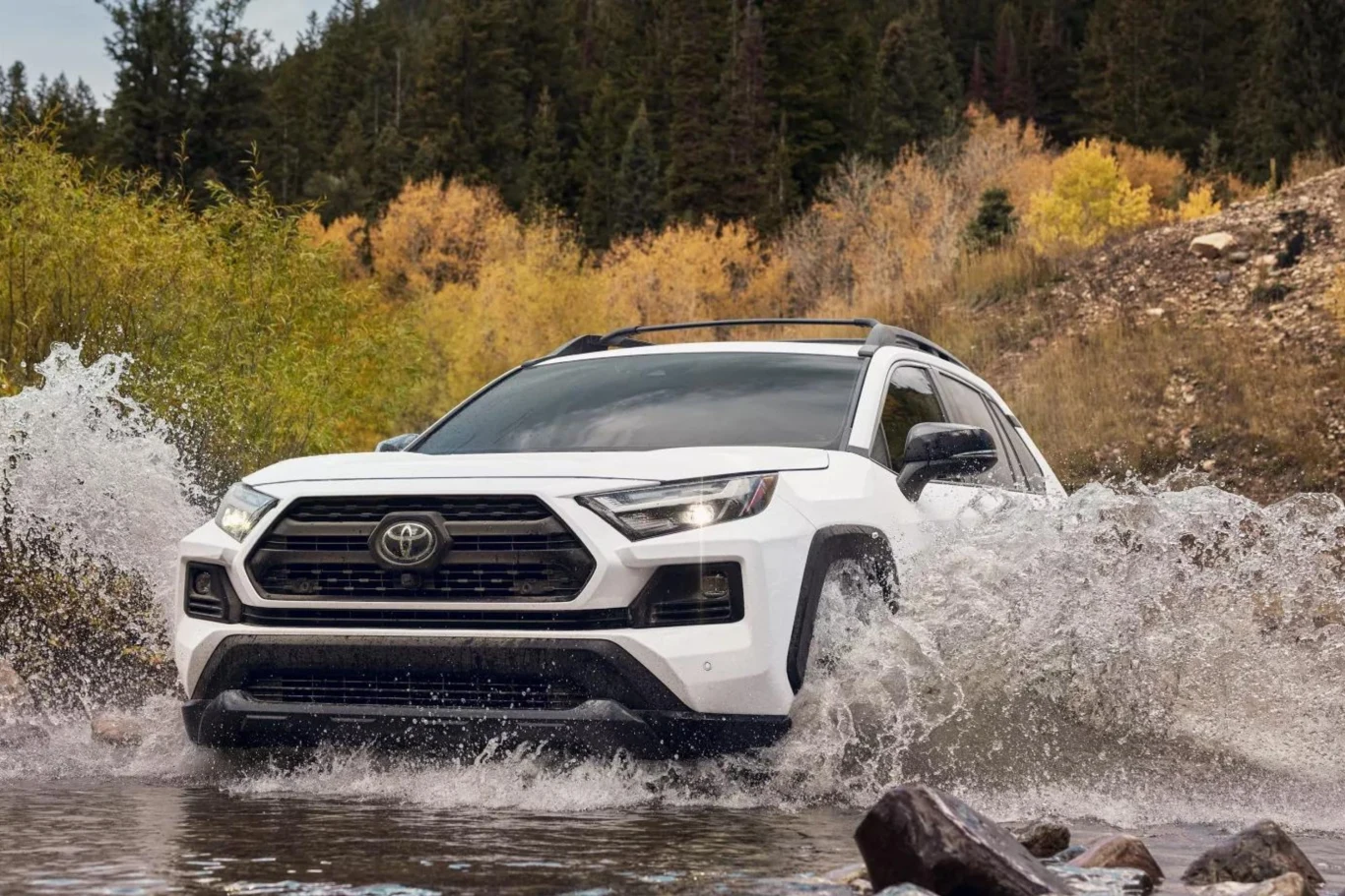 W USA najpopularniejszym modelem Toyoty w 2021 roku była RAV4 - sprzedano ponad 400 000 egzemplarzy