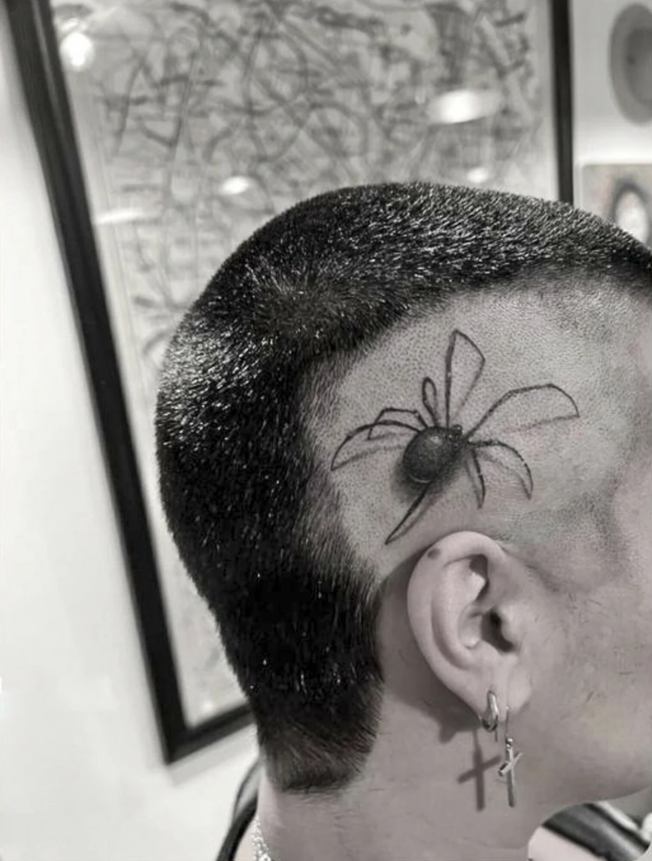 Demi Lovato i jej tatuaż Spider Woman Demi Lovato i jej tatuaż Spider Woman