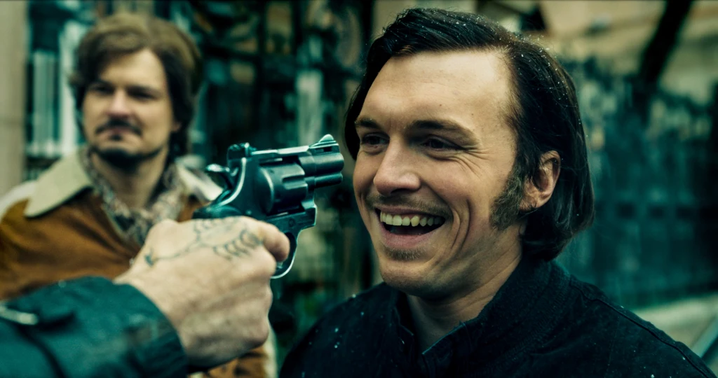 Tomasz Włosok w roli Nikodema "Nikosia" Skotarczaka w filmie "Jak pokochałam gangstera"