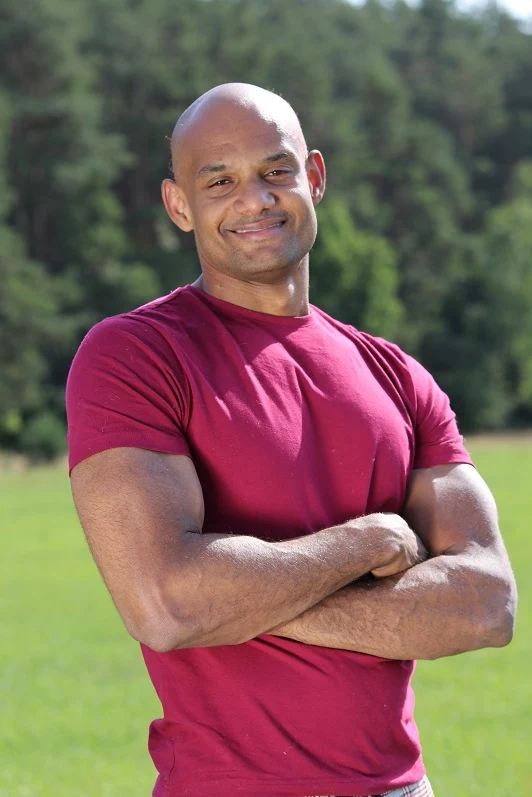 Karol Da Costa - mieszka i pracuje w Krakowie jako trener personalny.