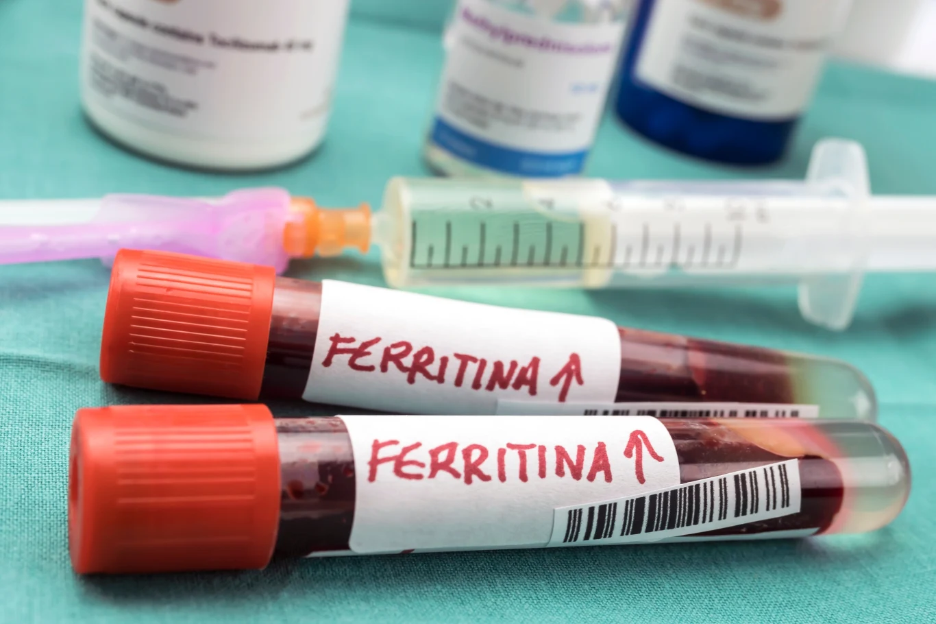 Ferrytyna nieodłącznie wiąże się z żelazem - magazynuje je i uwalnia, kiedy zachodzi taka potrzeba. Chroni nas przy tym przed szkodliwym działaniem jonów tego pierwiastka