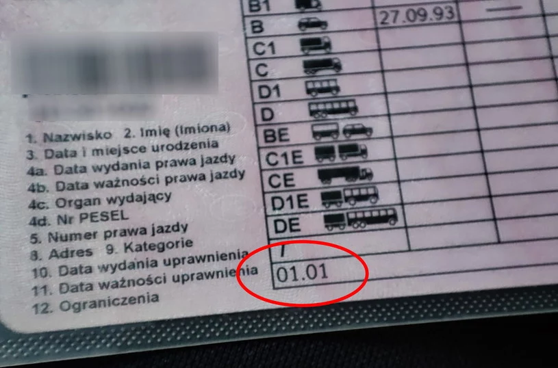 Zakaz prowadzenia pojazdów? Przy takim kodzie musimy jeżdzić w okularach. Nie można ich zamienić na soczewki kontaktowe!