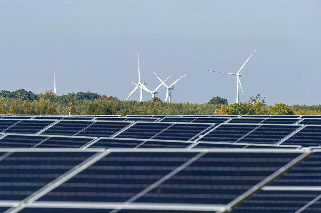 Energii z OZE w Polsce jest cały czas za mało. Czy to już nie czas, aby zaplanować odejście od węgla?