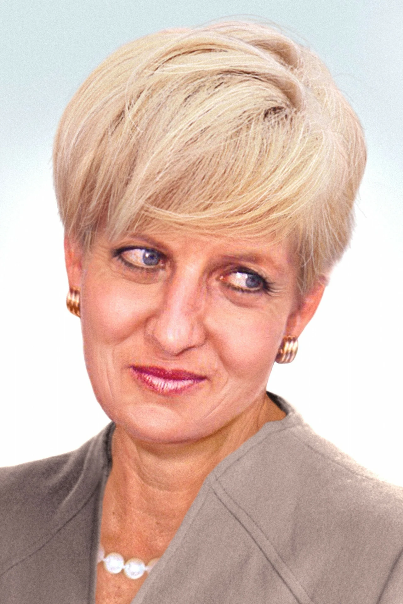 Wizualizacje, jak mogłaby wyglądać księżna Diana. Wizualizacje, jak mogłaby wyglądać księżna Diana.