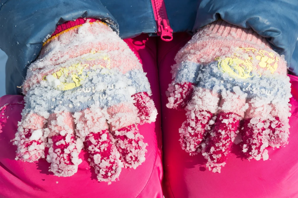 Do wychłodzenia organizmu bardzo często dochodzi podczas wspinaczek górskich Do wychłodzenia organizmu bardzo często dochodzi podczas wspinaczek górskich