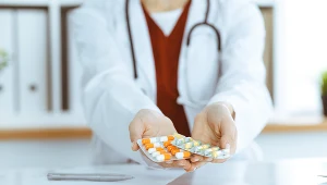 Leki antydepresyjne, jak sama nazwa wskazuje, stosowane są przede wszystkim w leczeniu depresji. Przepisuje się je jednak również pacjentom np. z zaburzeniami lękowymi