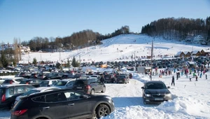 Samochodem na ferie zimowe. 7 rzeczy, o których warto pamiętać