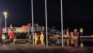 Samochód wjechał do rzeki. Akcja ratunkowa w Serocku