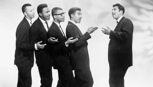 Fred Parris (drugi od lewej) z zespołem The Five Satins