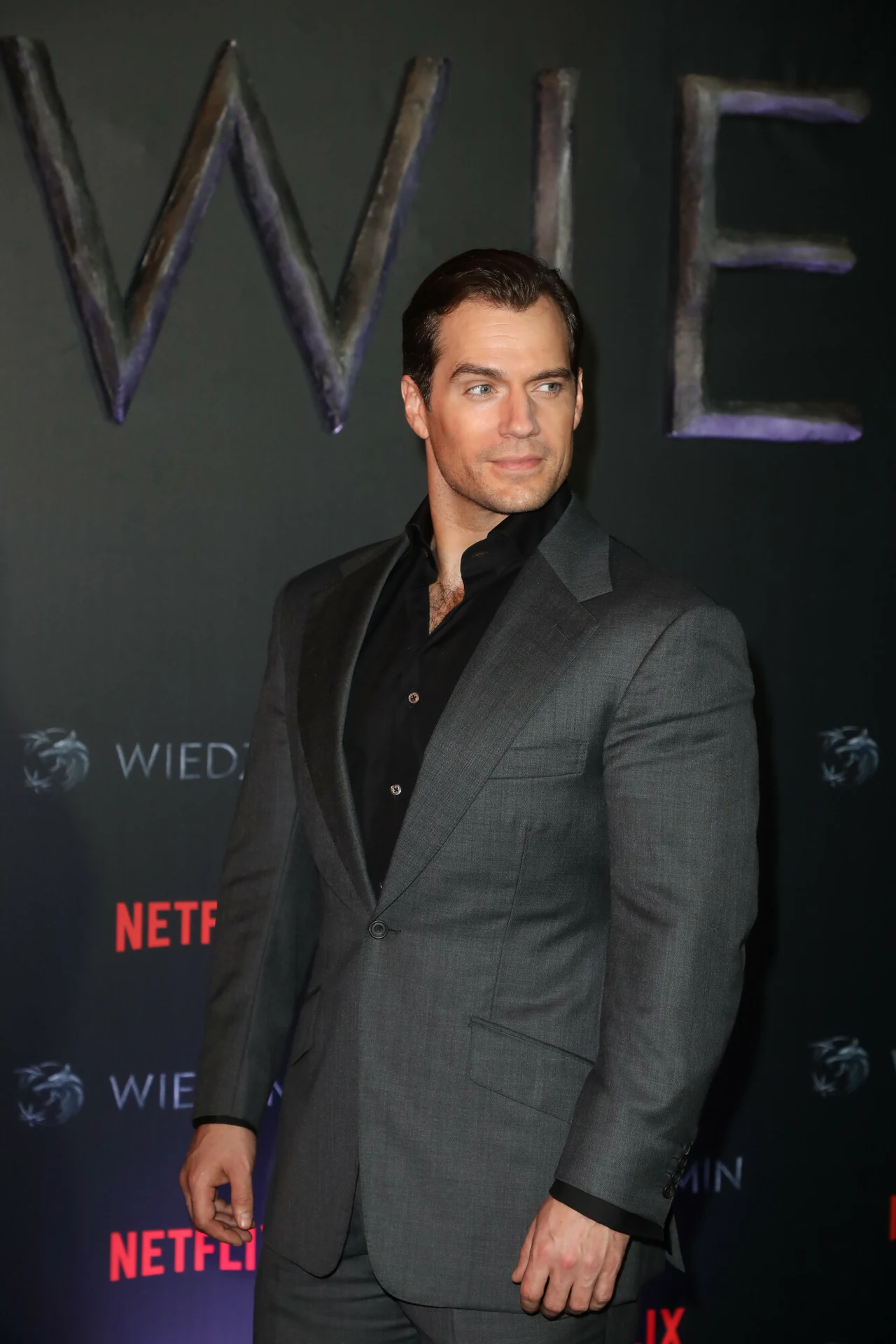 Henry Cavill na uroczystej premierze Wiedźmina od Netflix, 2019 rok, Warszawa. Henry Cavill na uroczystej premierze Wiedźmina od Netflix, 2019 rok, Warszawa.