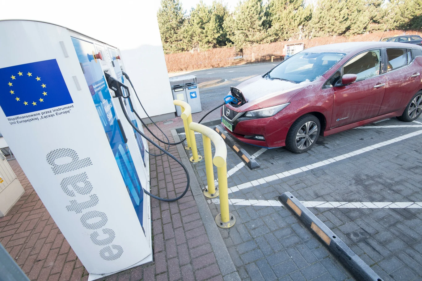 Według ekspertów ACEA do 2030 roku w państwach UE powinno być łącznie 7 milionów ładowarek 