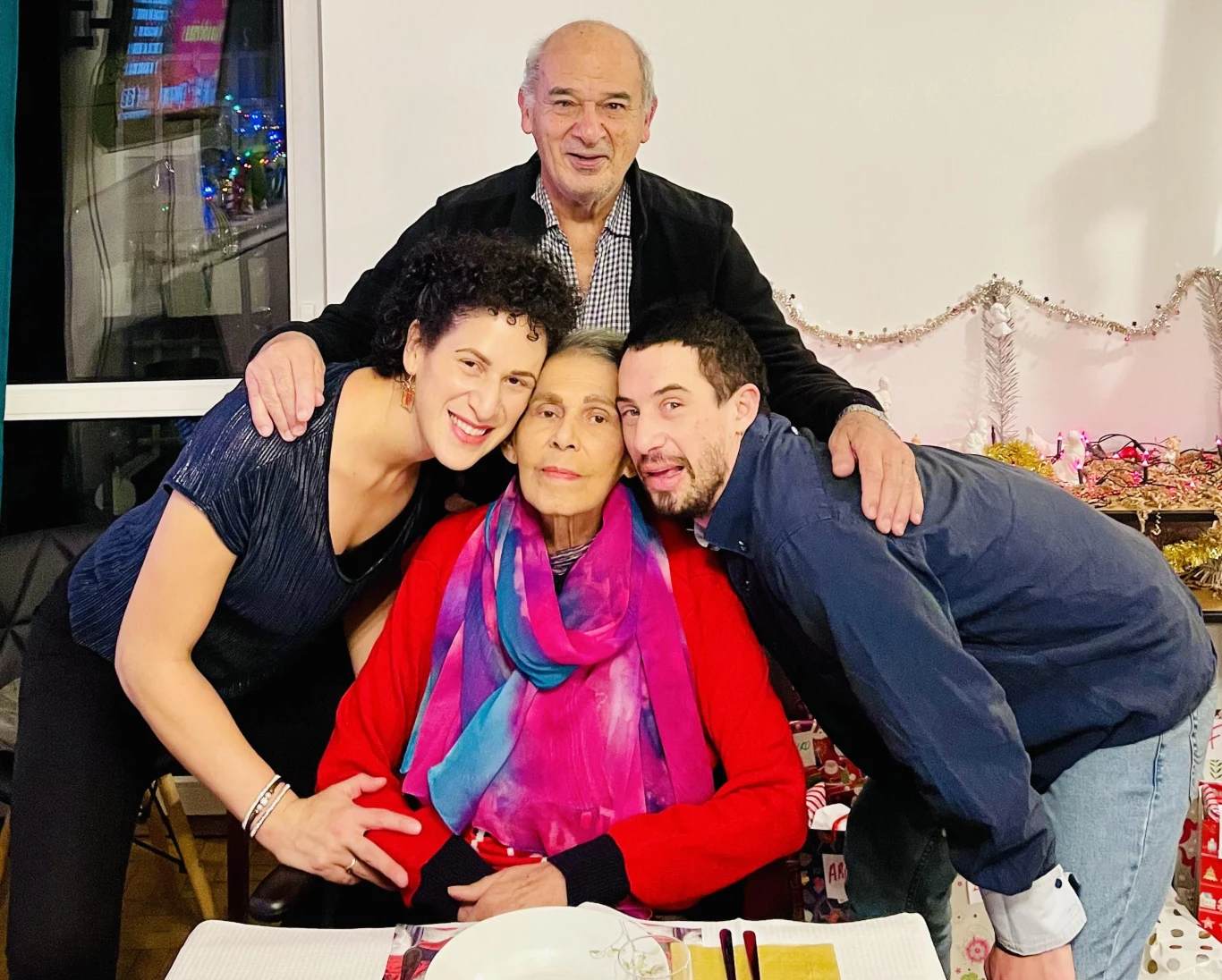 Fatima z rodziną, mamą, tatą i bratem Arturo. Chłopak chory jest na Zespól Downa. Ma 28 lat. Mama po raz kolejny zmaga się z rakiem