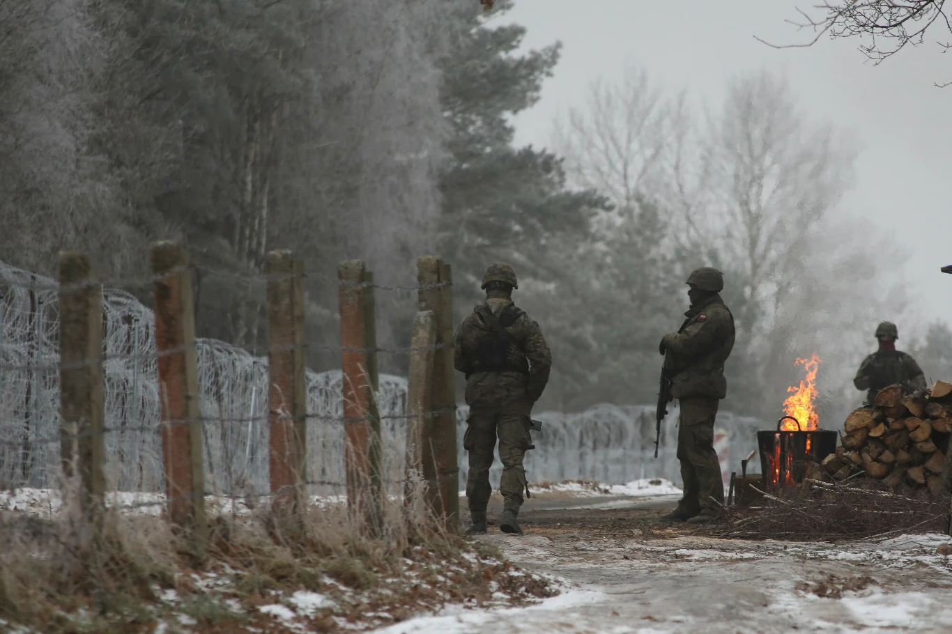 Posterunek Straży Granicznej na granicy polsko-białoruskiej w okolicy Krynek (woj. podlaskie) Posterunek Straży Granicznej na granicy polsko-białoruskiej w okolicy Krynek (woj. podlaskie)