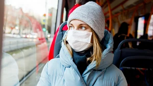 Wybór siedzenia w autobusie wpływa na możliwość infekcji SARS-CoV-2