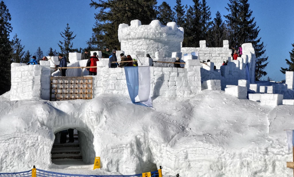 Śnieżny Labirynt jest jedną z atrakcji Snowlandii w Zakopanem.
