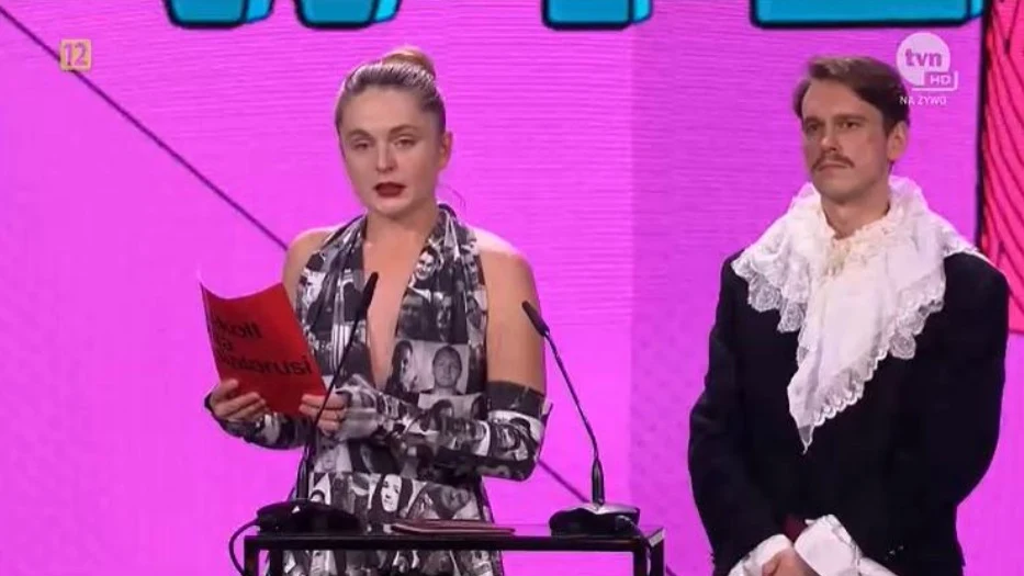 Jana Shostak w niezwykłej sukni na gali rozdania Paszportów "Polityki" Jana Shostak w niezwykłej sukni na gali rozdania Paszportów "Polityki"