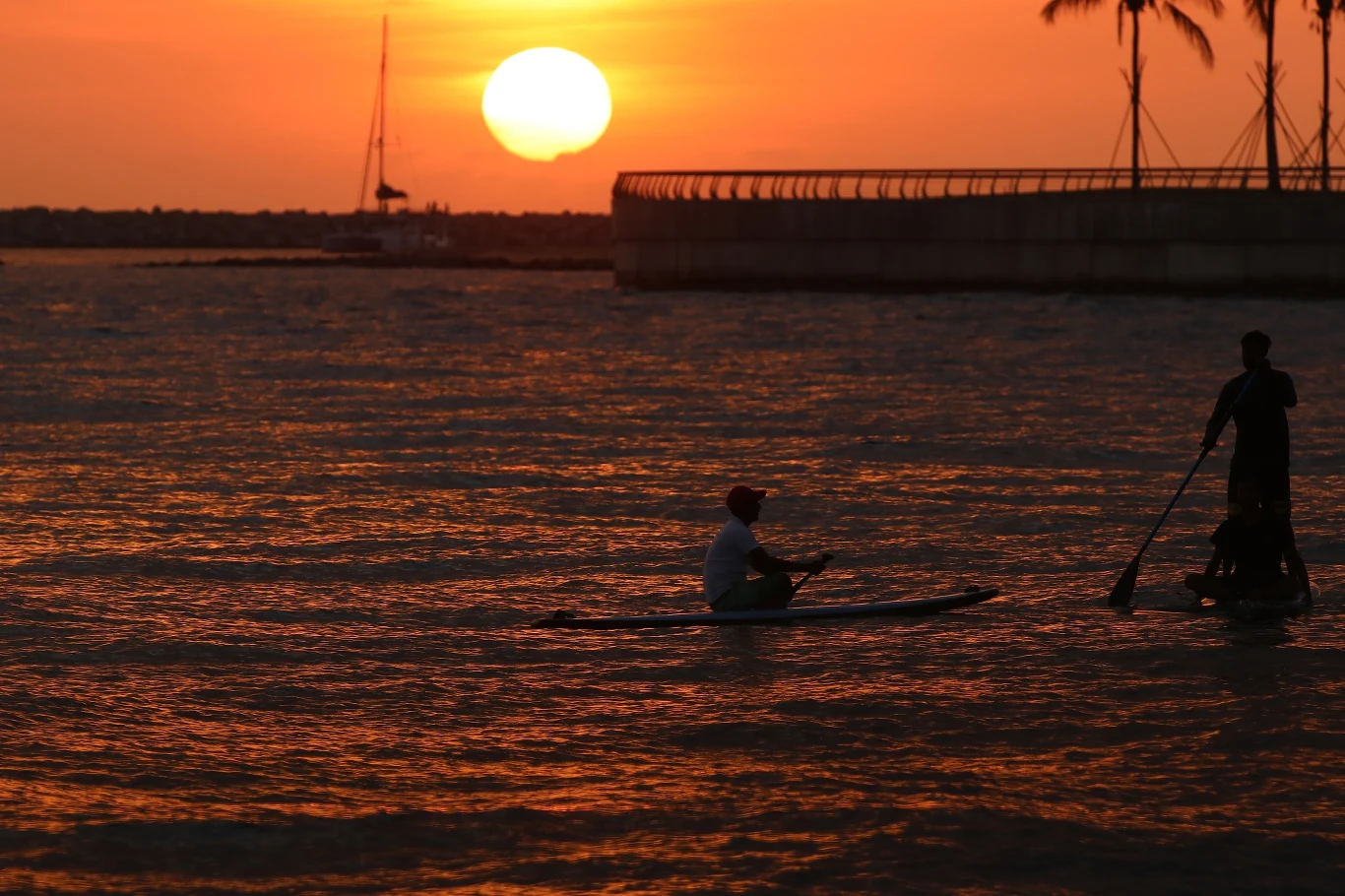 Zachód słońca na Sri Lance w mieście Colombo (zdjęcie ilustracyjne). Zachód słońca na Sri Lance w mieście Colombo (zdjęcie ilustracyjne).