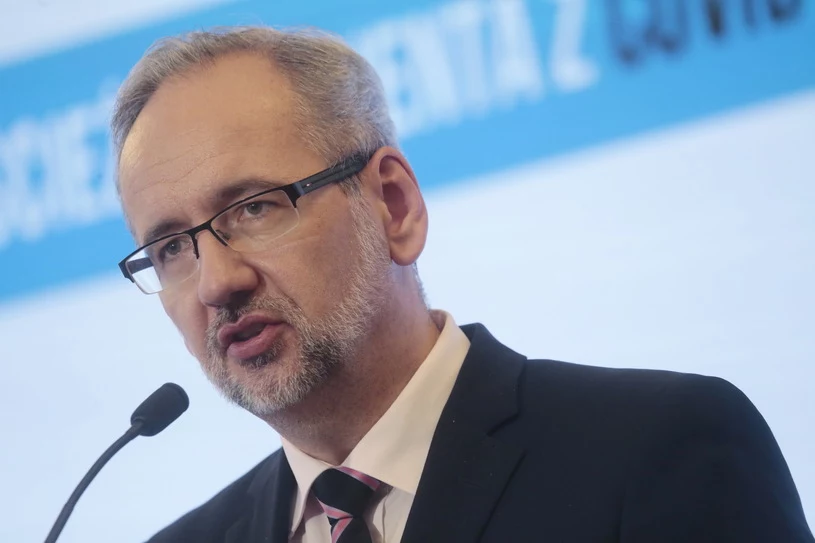 Adam Niedzielski poinformował o złagodzeniu obostrzeń sanitarnych