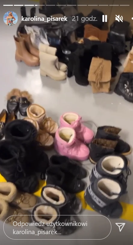 https://www.instagram.com/karolina_pisarek/ https://www.instagram.com/karolina_pisarek/