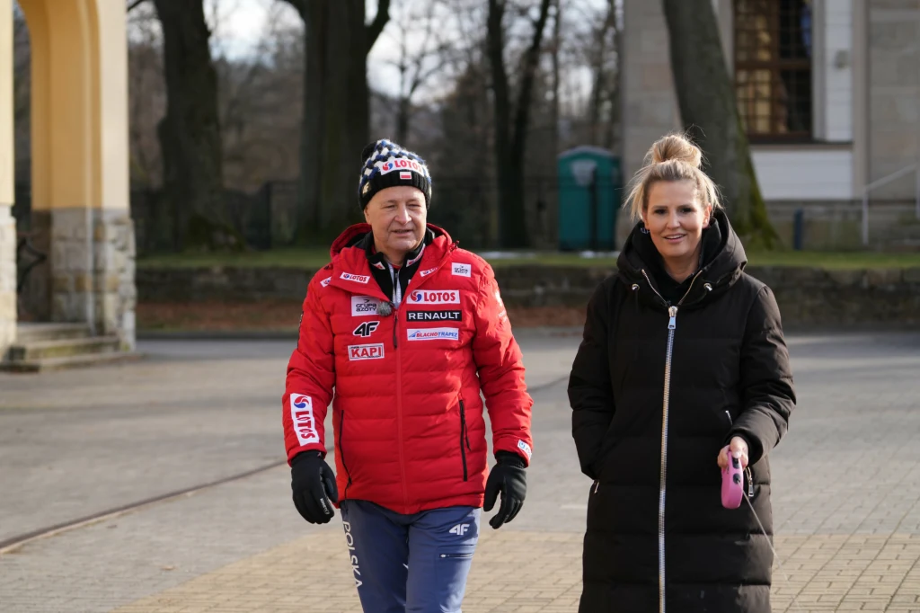 Apoloniusz Tajner i Dominika Tajner na wspólnym spacerze