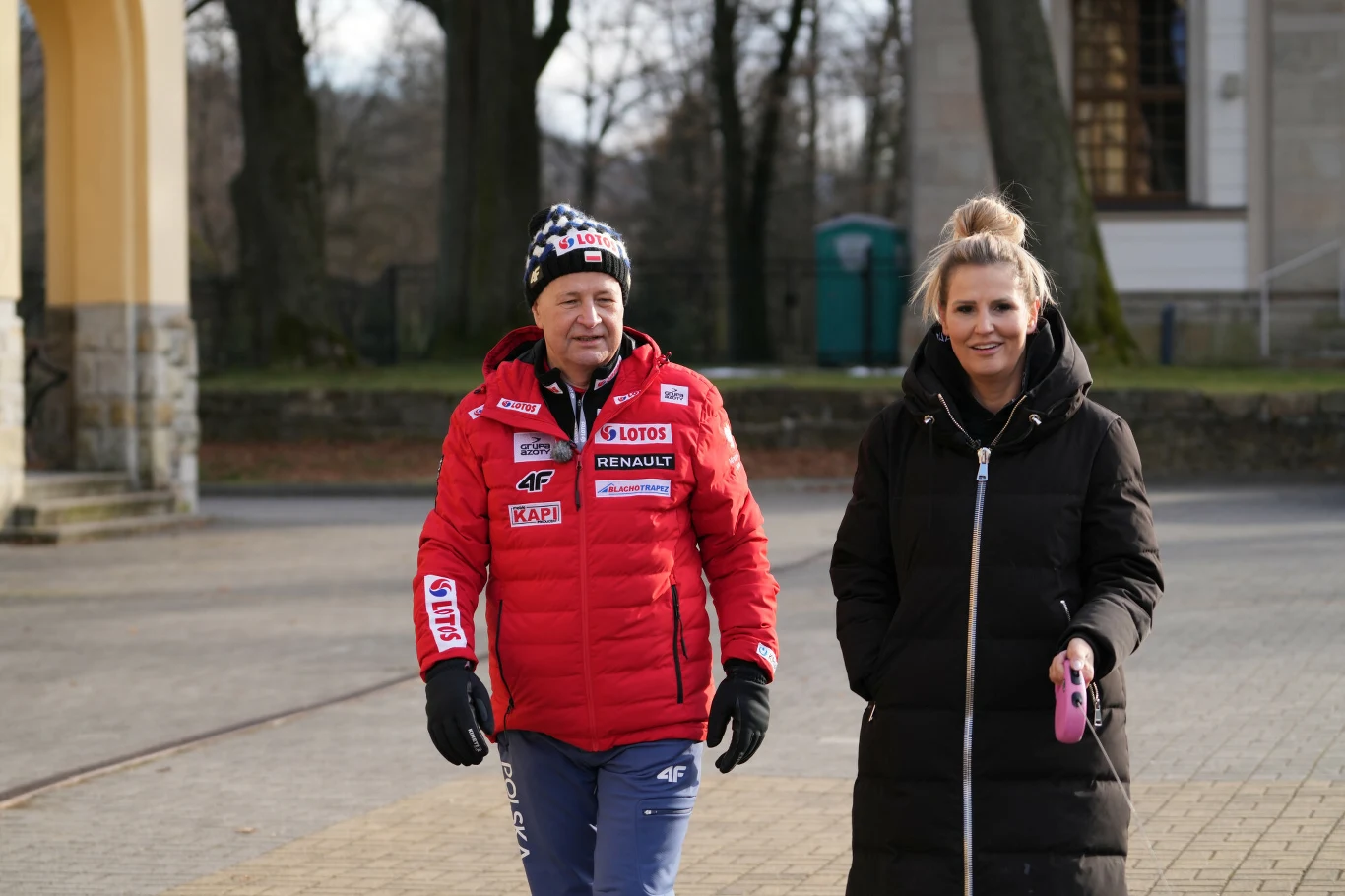 Apoloniusz Tajner i Dominika Tajner na wspólnym spacerze