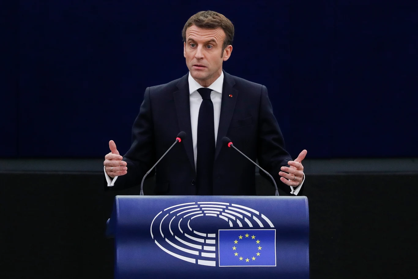 Emmanuel Macron zaproponował wpisanie prawa do aborcji do Karty praw podstawowych UE Emmanuel Macron zaproponował wpisanie prawa do aborcji do Karty praw podstawowych UE