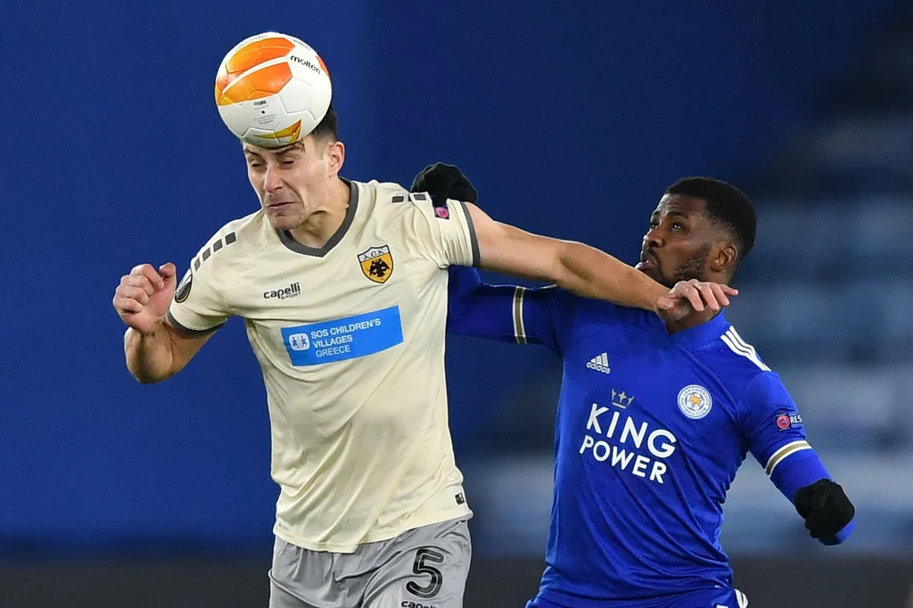 Ionut Nedelcearu w meczu AEK Ateny z Leicester City Ionut Nedelcearu w meczu AEK Ateny z Leicester City