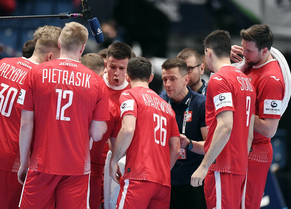 Piłka ręczna. ME 2022: Polska - Norwegia. Kiedy i o której godzinie mecz? Na zdjęciu reprezentacja Polski. Piłka ręczna. ME 2022: Polska - Norwegia. Kiedy i o której godzinie mecz? Na zdjęciu reprezentacja Polski.