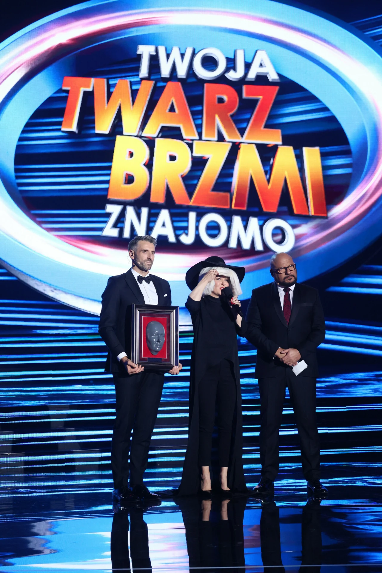 "Twoja twarz brzmi znajomo" wstrzymana "Twoja twarz brzmi znajomo" wstrzymana