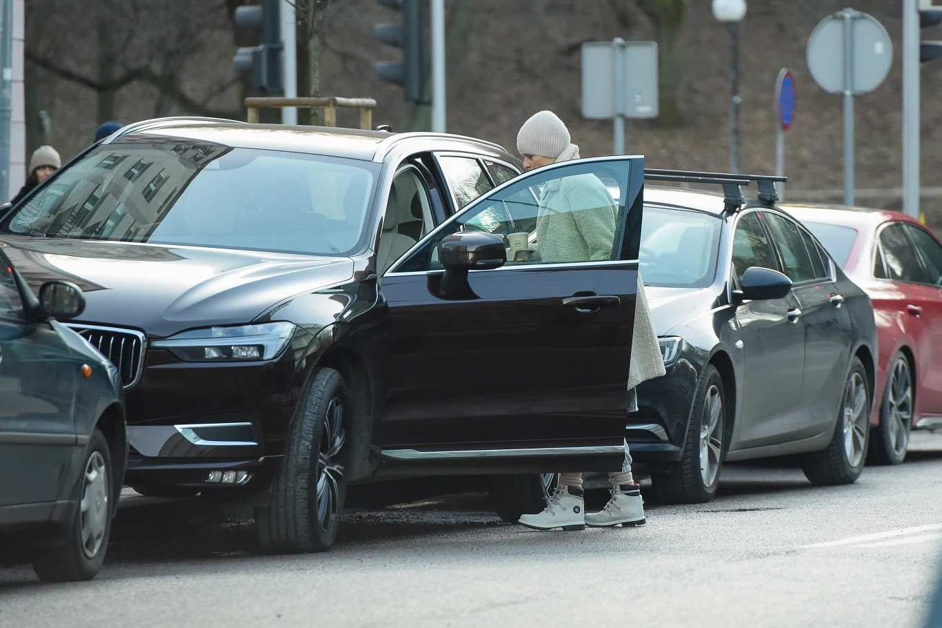 Małgorzata Foremniak i jej samochód