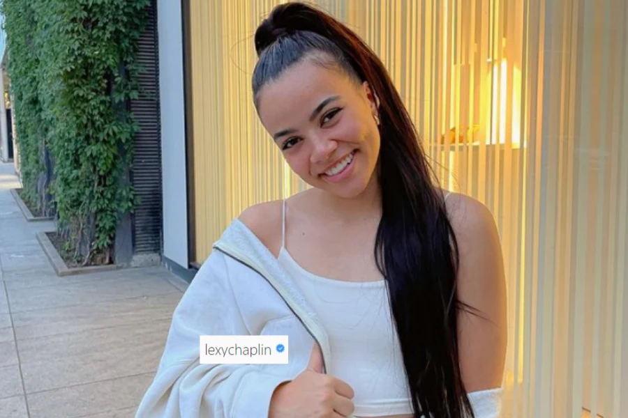 Lexy Chaplin na IG @lexychaplin Lexy Chaplin na IG @lexychaplin