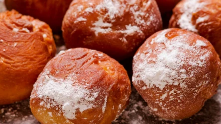 Dietetyczne pączki możesz jeść bez wyrzutów sumienia. 