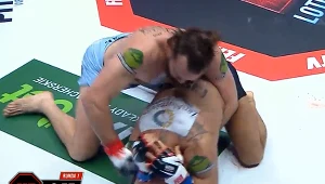 Kamil Wojciechowski (u góry) pokonał Kornela Zapadkę