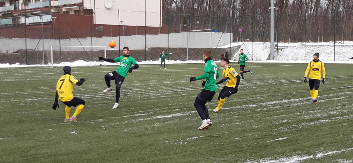 Sparing GKS-u Jastrzębie (w żółtych koszulkach) z GKS-em Katowice Sparing GKS-u Jastrzębie (w żółtych koszulkach) z GKS-em Katowice