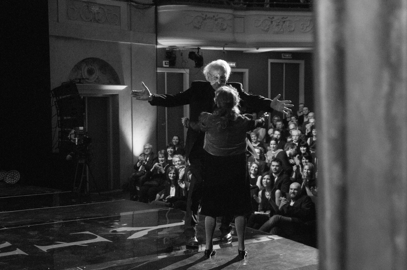 Barbara Krafftówna wiele razy współpracowała z Franciszkiem Pieczką Barbara Krafftówna wiele razy współpracowała z Franciszkiem Pieczką