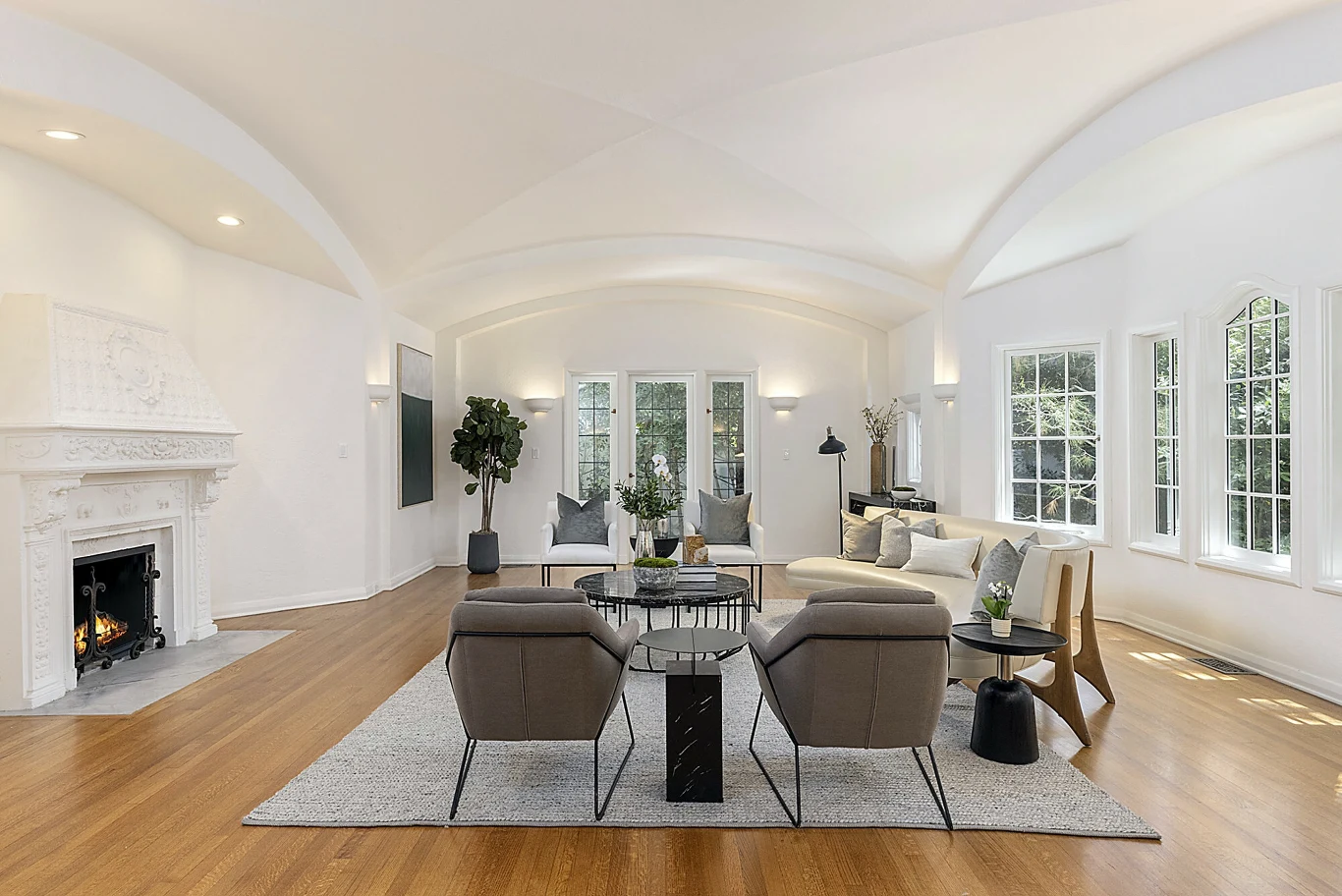 Leonardo DiCaprio wystawił swój dom na sprzedaż - salon