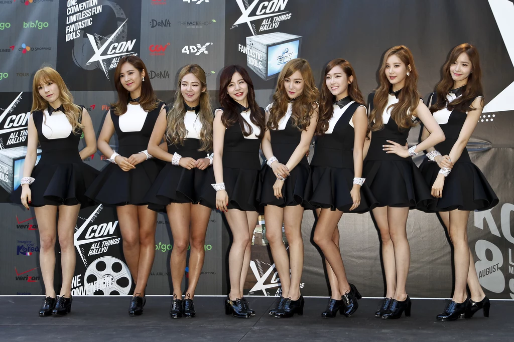 Liderka zespołu Girls Generation o mały włos nie została wciągnięta przez psychofana w tłum widowni