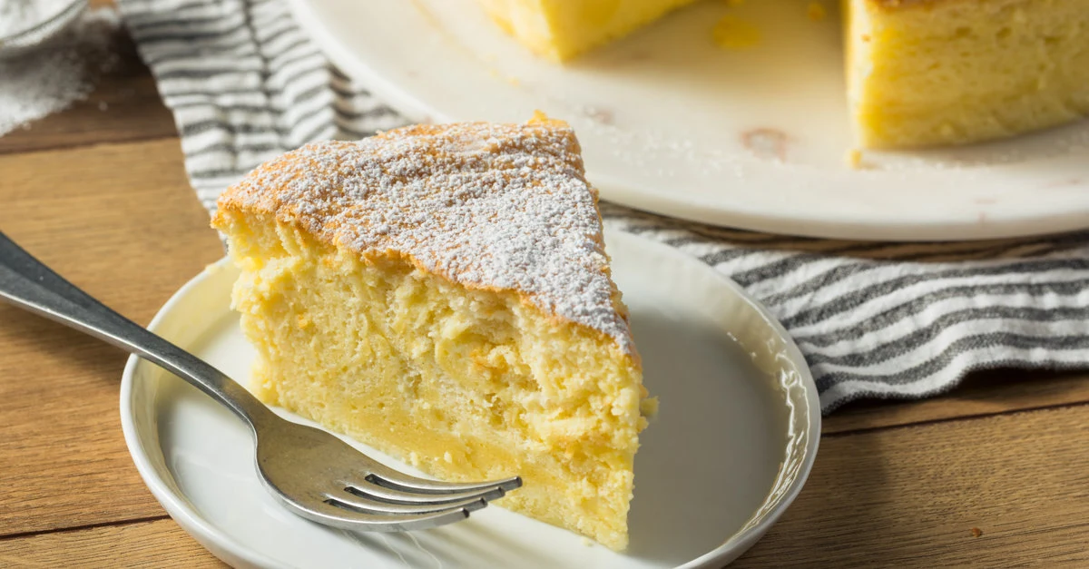 Ten sernik japoński nie ma sobie równych. Jest puszysty i tak lekki, jakby nic nie ważył Ten sernik japoński nie ma sobie równych. Jest puszysty i tak lekki, jakby nic nie ważył