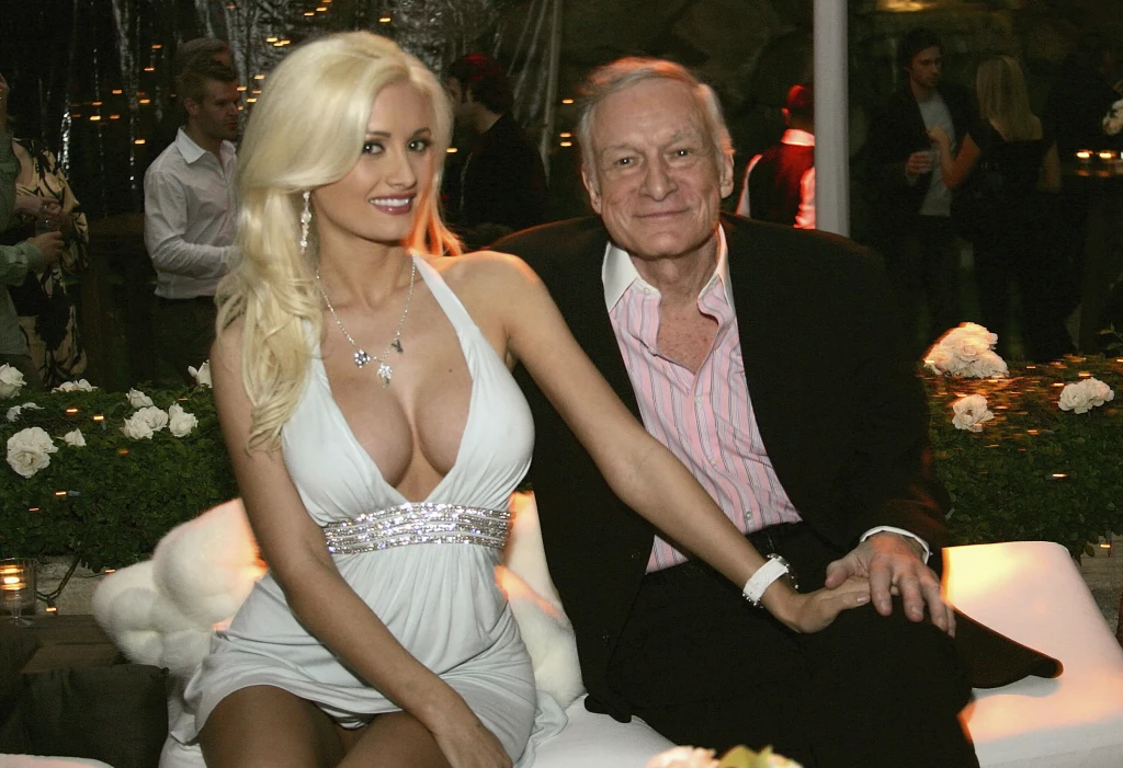 Hugh Hefner i Holly Madison w 2007 roku Hugh Hefner i Holly Madison w 2007 roku