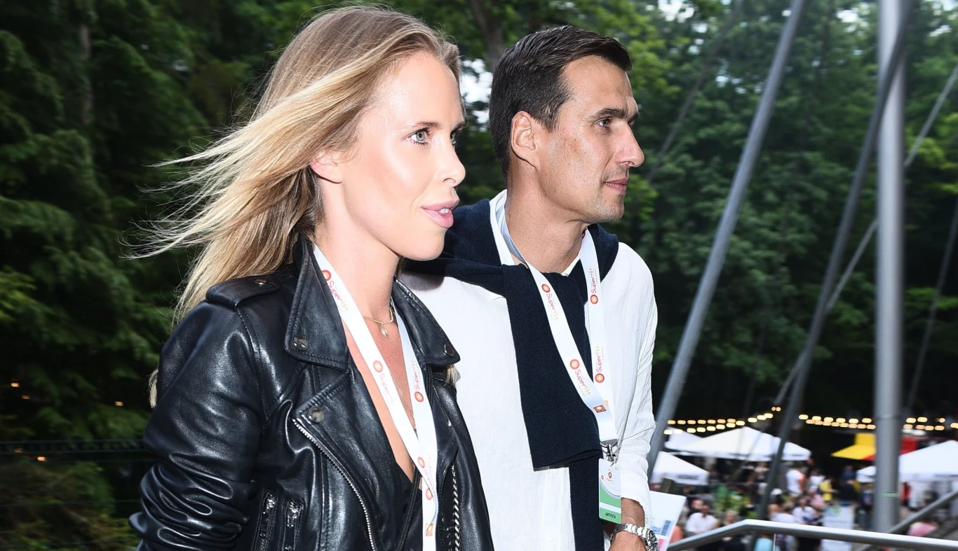 Jarosław Bieniuk jest widywany z Zuzanną Pactwą już od dłuższego czasu Jarosław Bieniuk jest widywany z Zuzanną Pactwą już od dłuższego czasu