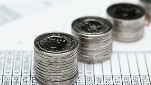 Polskie banki nieśmiało podnoszą oprocentowanie lokat. Zdj. ilustracyjne