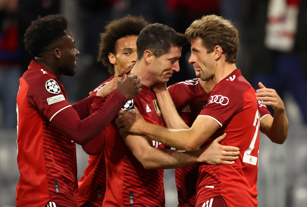 Thomas Mueller (z prawej) jest jednym z najważniejszych ogniw Bayernu Monachium. Niebawem włączy go do składu Everton lub Newcastle United?