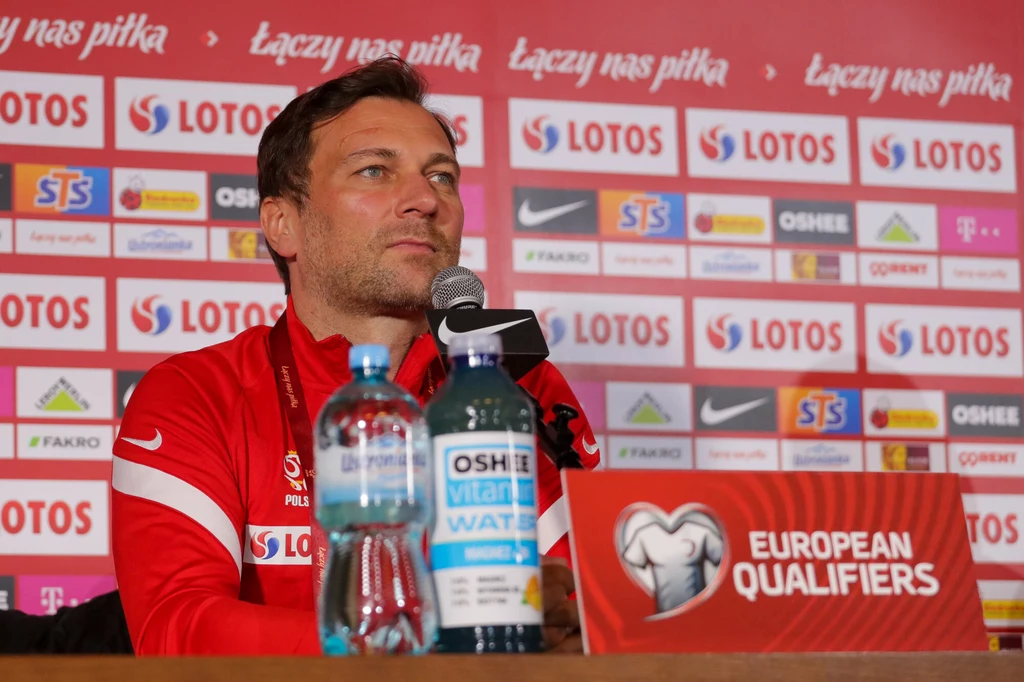Jakub Kwiatkowski na konferencji prasowej reprezentacji Polski przed meczem z Węgrami Jakub Kwiatkowski na konferencji prasowej reprezentacji Polski przed meczem z Węgrami