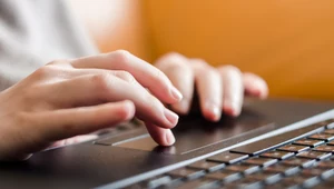 Laptopy dla uczniów klas IV szkoły podstawowej będą kosztować ok 1,18 mld zł 