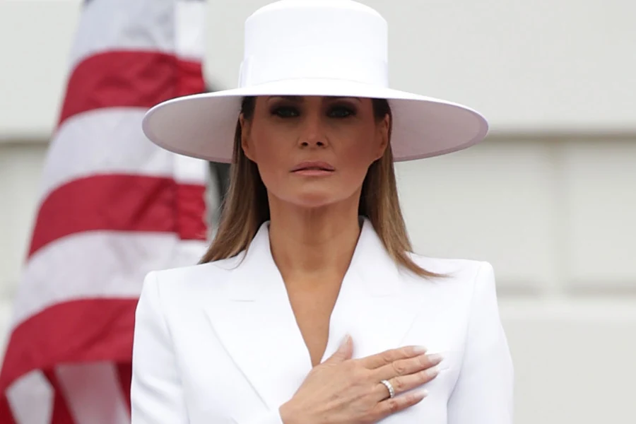 Melania Trump i jej kapelusz Melania Trump i jej kapelusz