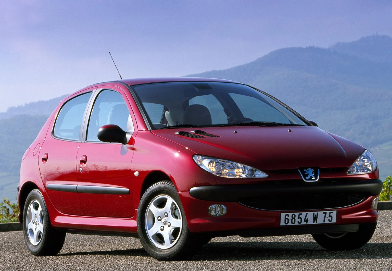 13. PEUGEOT 206 - 6030 zezłomowanych 13. PEUGEOT 206 - 6030 zezłomowanych
