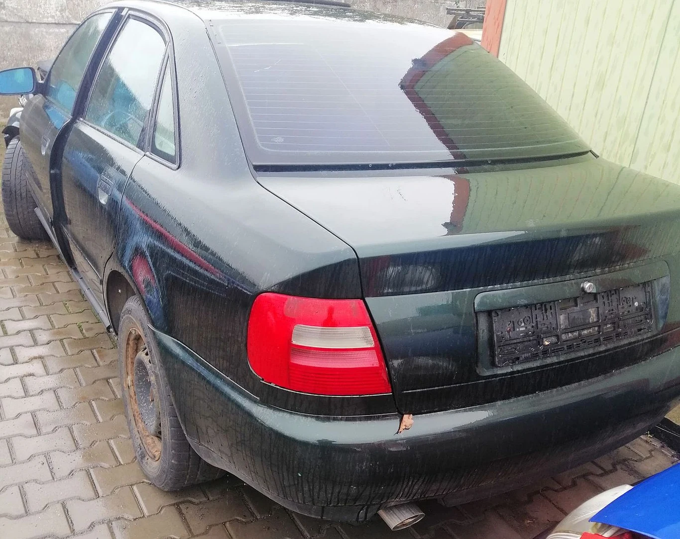 16. AUDI A4 5855 - zezłomowanych 16. AUDI A4 5855 - zezłomowanych