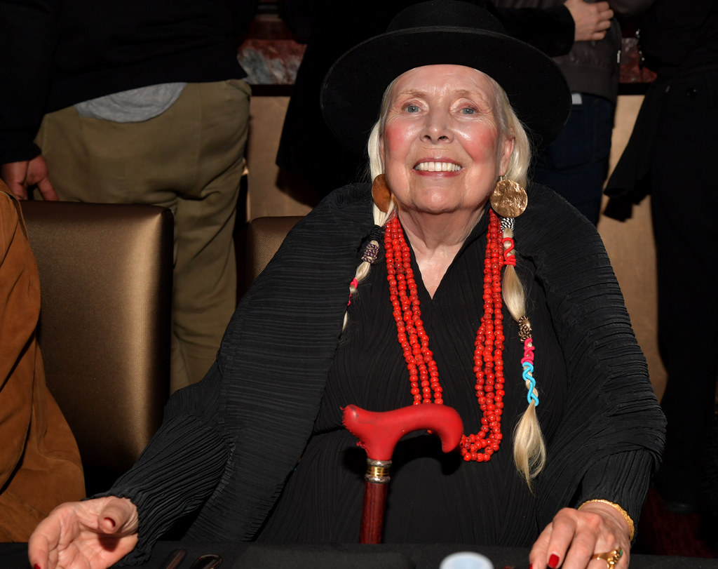 Joni Mitchell idzie śladem Neila Younga